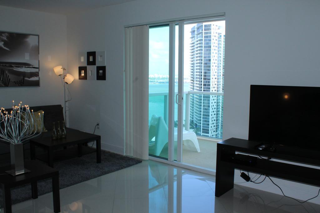Lyx Suites At One Broadway In Brickell Miami Exteriér fotografie